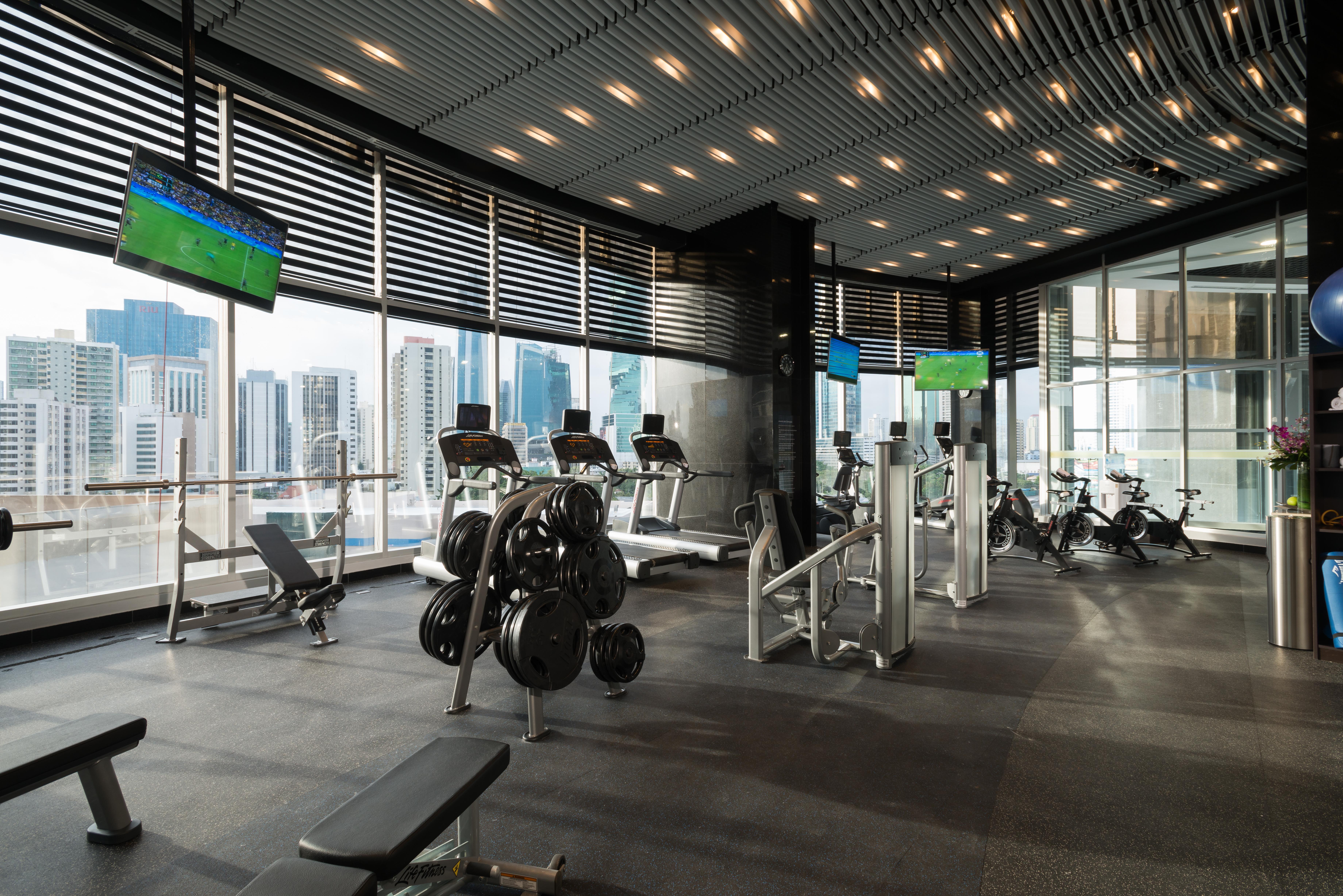 Hotel Las Americas Golden Tower Panama Eksteriør billede The gym at the 101 Tower